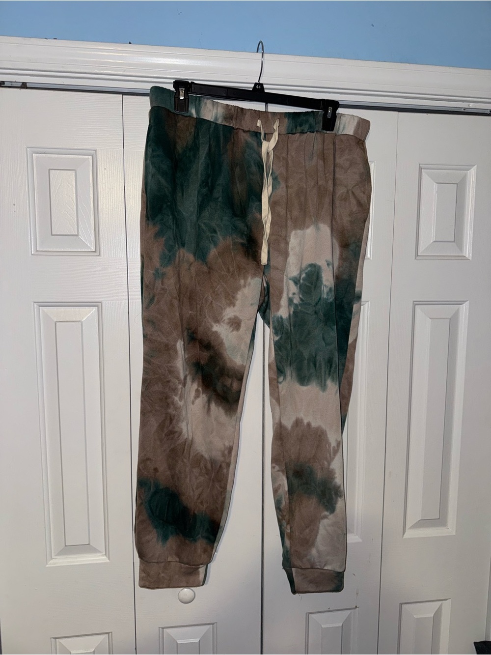 Plus Size Tie-Dye Jogger Pants